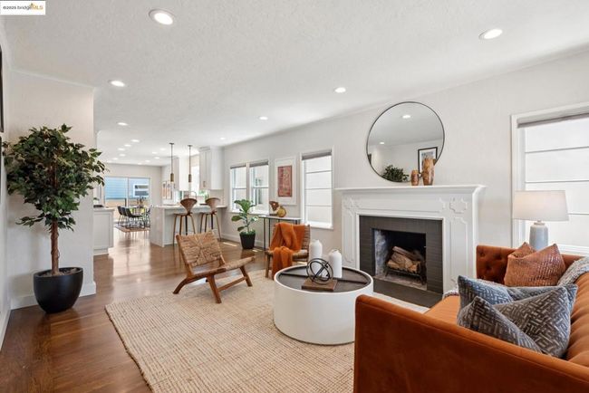 1026 Court St, House other with 4 bedrooms, 3 bathrooms and 1 parking in Alameda CA | Image 4