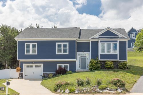 123 Beauregard Dr, STAUNTON, VA, 24401-9064 | Card Image