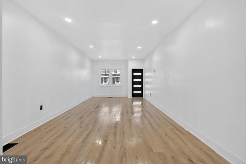 957 Martin Luther King Jr Blvd, Trenton, NJ, 08638-4027 | Card Image