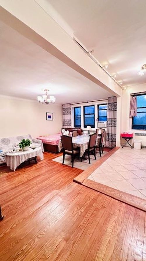 apt-405-170 Highland Ave, Jamaica, NY, 11432-2716 | Card Image