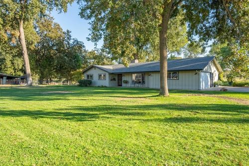 9090 Apricot Country Dr, Los Molinos, CA, 96055-9668 | Card Image