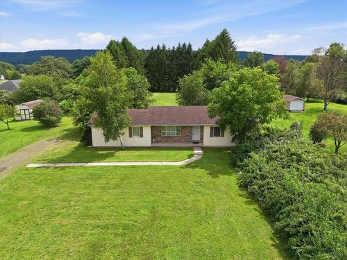 175 Bush Ln, Brodheadsville, PA, 18322-7013 | Card Image