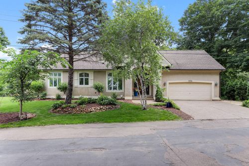 3825 Northome Ave, Wayzata, MN, 55391-3068 | Card Image
