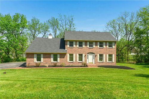 1975 Mountain Hill Ln, Hellertown, PA, 18055-2913 | Card Image