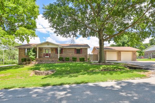 326 N Sunset Ave, Bolivar, MO, 65613-1353 | Card Image