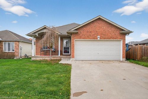 60 Saturn Rd, Port Colborne, ON, L3K6E1 | Card Image