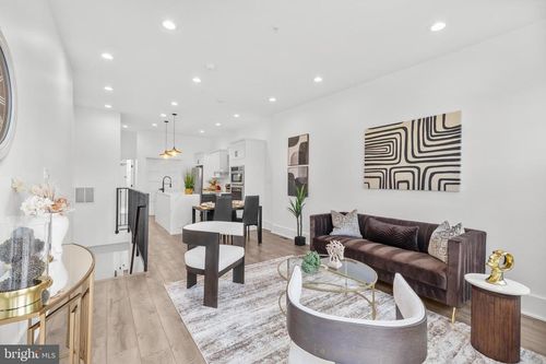 2-113 18th St Se, WASHINGTON, DC, 20003-1614 | Card Image