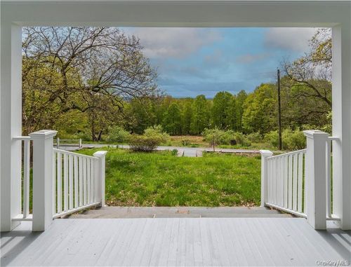 669 Mountain Rd, Middletown, NY, 10940-7939 | Card Image
