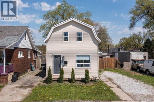 2210 Janette Ave, Windsor, ON, N8X1Z8 | Card Image