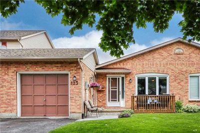 123 Stoney Brook Cres, Home with 3 bedrooms, 2 bathrooms and 3 parking in Saint Catharines ON | Image 1