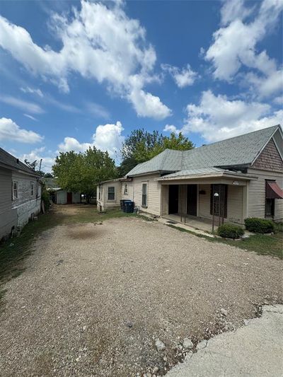 916 Nw 16th Street, House other with 2 bedrooms, 1 bathrooms and null parking in Fort Worth TX | Image 2