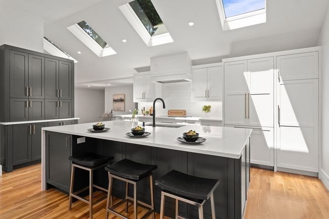 7 Bishops Ln, House other with 3 bedrooms, 5 bathrooms and 4 parking in Lynnfield MA | Image 9