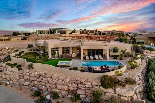 2040 S Pinnacle Cir, St. George, UT, 84790-7888 | Card Image