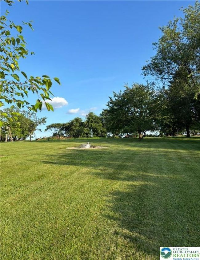 Yard | Image 15