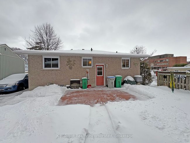 94 Montcalm St, House other with 2 bedrooms, 2 bathrooms and 6 parking in Goderich ON | Image 25