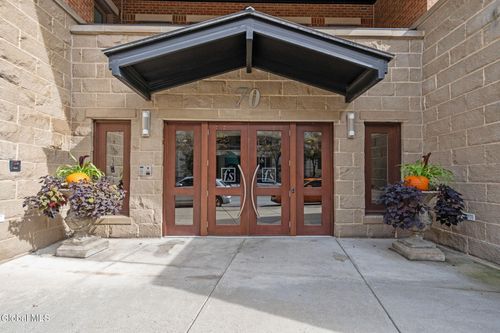 403-70 Railroad Pl, Saratoga Springs, NY, 12866-2192 | Card Image