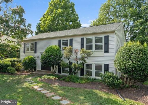 12721 Carlsbad Ct, HERNDON, VA, 20171-2450 | Card Image