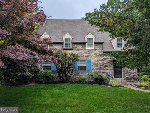 1396 Lindsay Ln, Meadowbrook, PA, 19046-1833 | Card Image