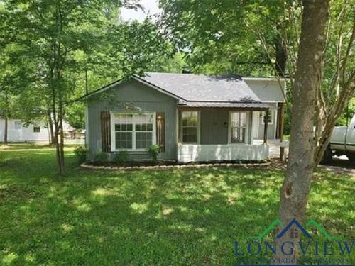 323 W Gates Ave, Longview, TX, 75601-5226 | Card Image