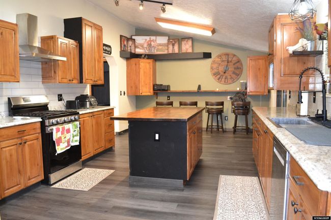295 E Cottonwood Dr, House other with 4 bedrooms, 2 bathrooms and null parking in Mountain View WY | Image 13