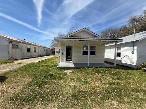 918 Caroline St, Thibodaux, LA, 70301-2810 | Card Image