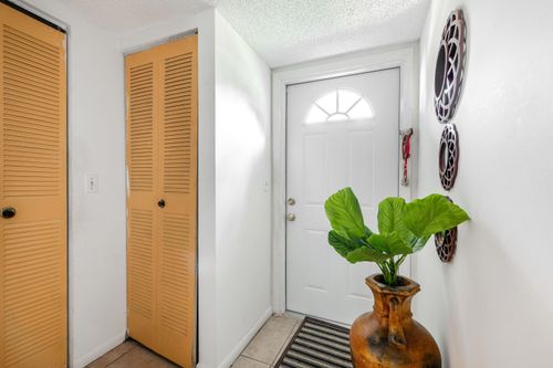 143-150 Lake Meryl Dr, West Palm Beach, FL, 33411-3346 | Card Image