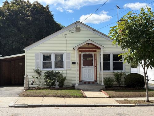 40 Standish Ave, Providence, RI, 02908-3841 | Card Image