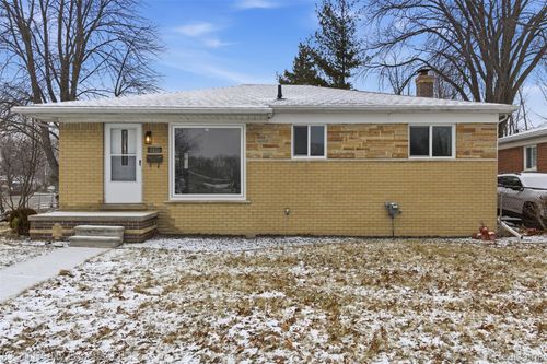 22401 Francis St, Saint Clair Shores, MI, 48082-1722 | Card Image