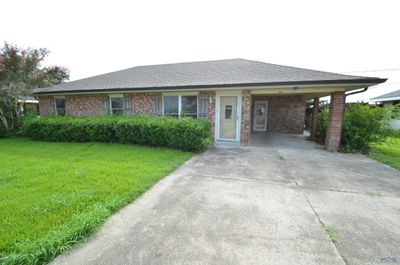 176 Bayou Vista Drive, House other with 3 bedrooms, 2 bathrooms and null parking in Thibodaux LA | Image 1