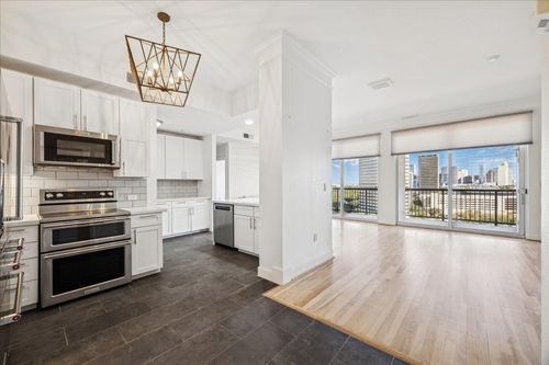 unit-1408-3333 Allen Pkwy, Houston, TX, 77019-1843 | Card Image