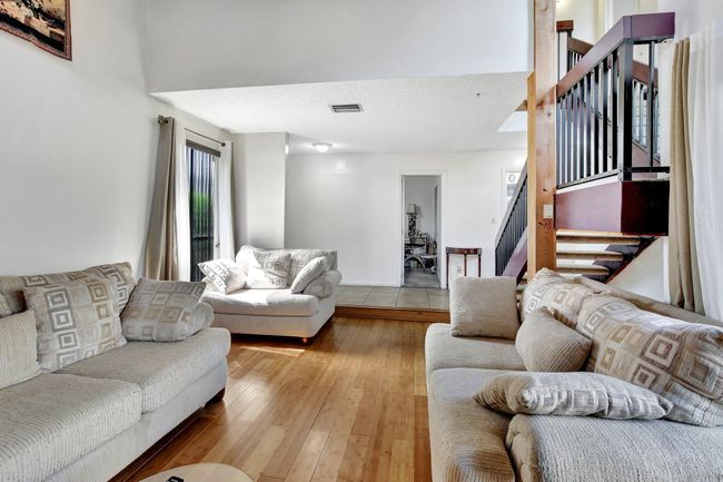 1851 Bayberry Dr, Condo with 3 bedrooms, 2 bathrooms and null parking in Pembroke Pines FL | Image 10