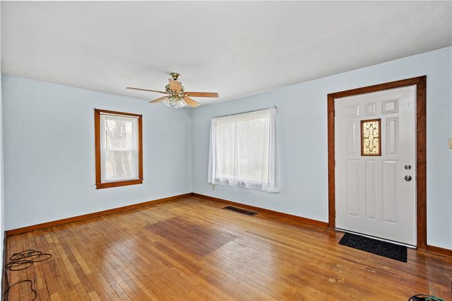 3910 Shepard Rd, House other with 3 bedrooms, 1 bathrooms and 2 parking in Gibsonia PA | Image 7