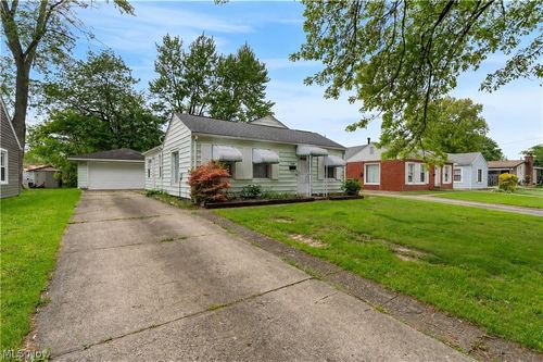 485 Grosvenor Ave Nw, Massillon, OH, 44647-5341 | Card Image