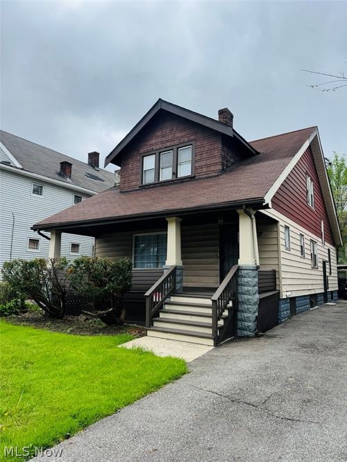 11806 Farringdon Ave, Cleveland, OH, 44105-2508 | Card Image