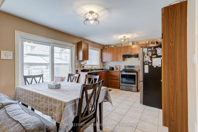433 Trudeau Dr, House other with 3 bedrooms, 3 bathrooms and 2 parking in Milton ON | Image 13