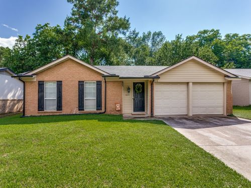 809 Meadowlark Dr, Mansfield, TX, 76063-1518 | Card Image