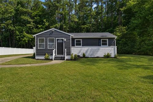 1073 Scenic Blvd, Chesapeake, VA, 23322-7322 | Card Image