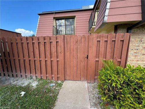 2-1570 Park Meadows Drive, FORT MYERS, FL, 33907 | Card Image