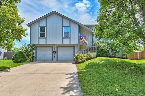 17191 S Walter St, Gardner, KS, 66030-9481 | Card Image