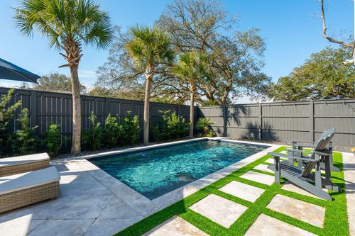 121 Simmons St, Mount Pleasant, SC, 29464-4346 | Card Image