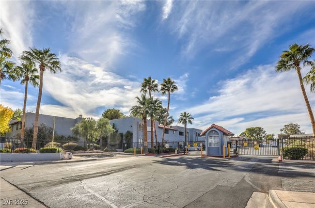UNIT-11 - 5219 Caliente St, Condo with 2 bedrooms, 2 bathrooms and null parking in Las Vegas NV | Image 25