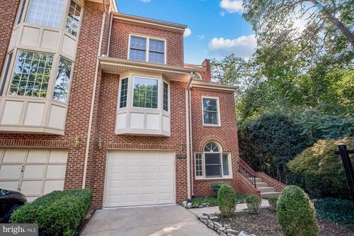 10231 Aspen Willow Dr, Fairfax, VA, 22032-3625 | Card Image