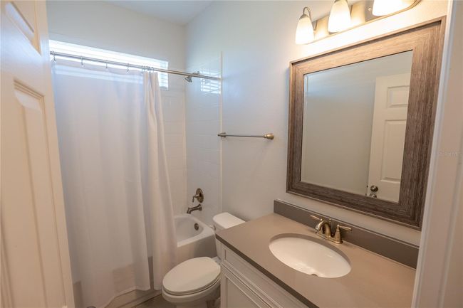13233 Lake Yale View Loop, House other with 3 bedrooms, 2 bathrooms and null parking in GRAND ISLAND FL | Image 12