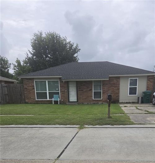 7812 Angela St, Westwego, LA, 70094-5602 | Card Image