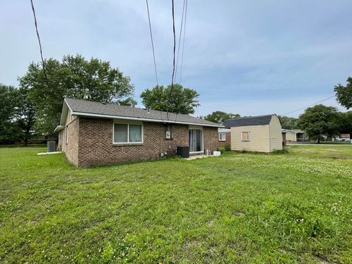 818 Money St, Augusta, KS, 67010-1331 | Card Image