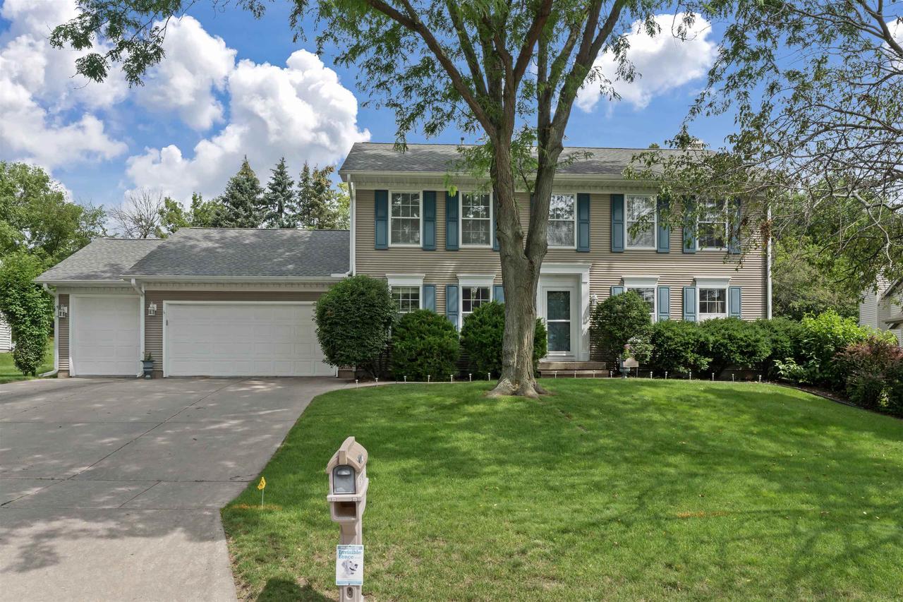 Ivanhoe Cir, Fitchburg, WI 53711
