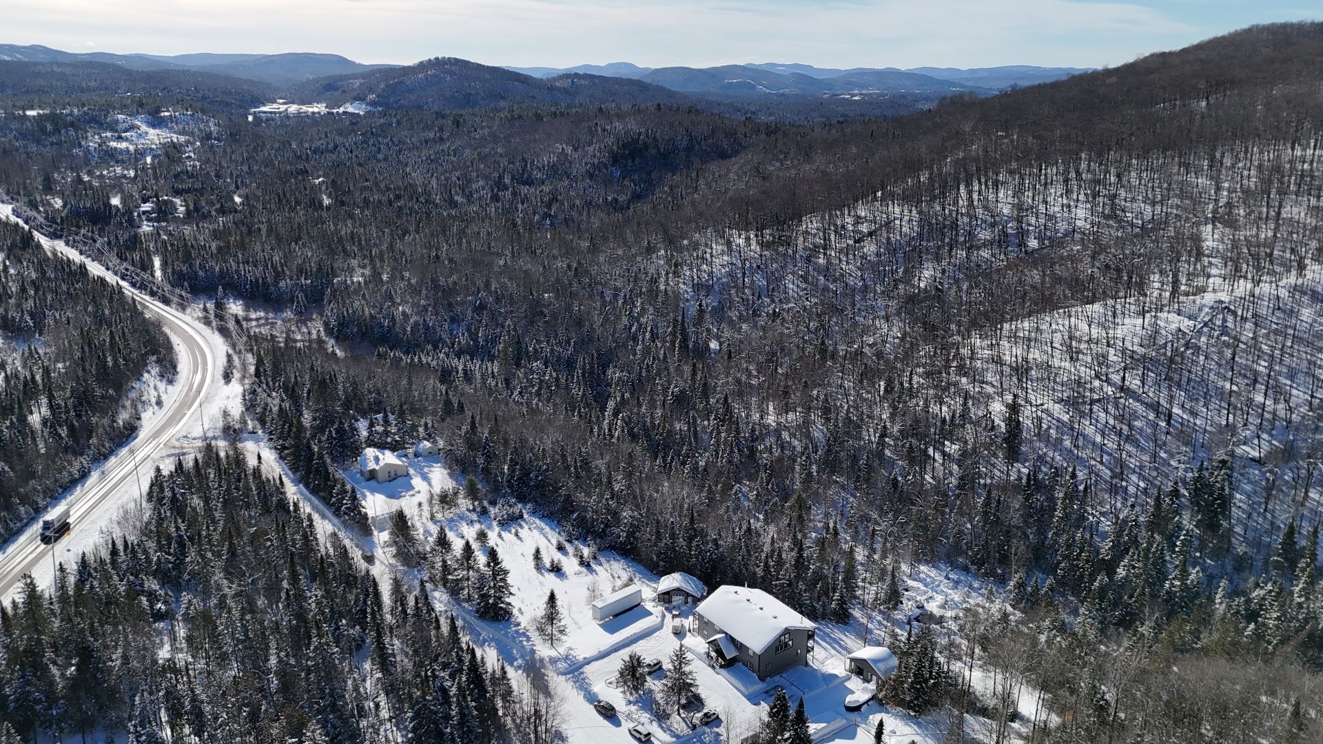 Land in Lac-Supérieur 4