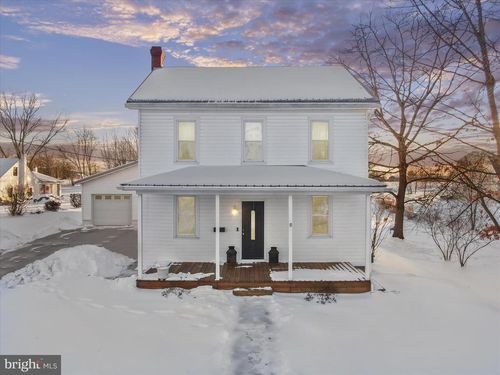 62 E Main St, FAYETTEVILLE, PA, 17222-1423 | Card Image