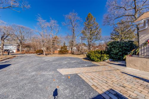 556 Hawkins Rd, Selden, NY, 11784-2035 | Card Image