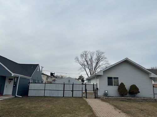 1538 N 39th Ave, Stone Park, IL, 60165-1154 | Card Image